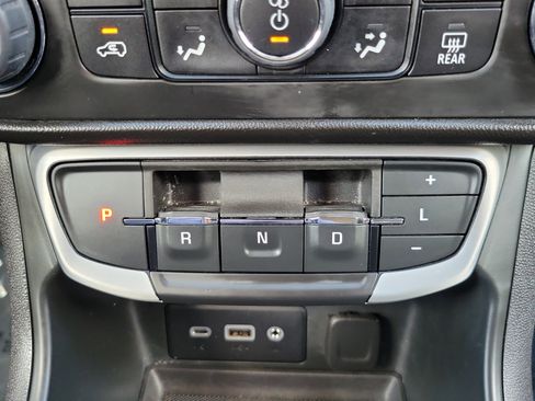 Used 2023 GMC Terrain SLE w/ Driver Convenience Package FWD image 23