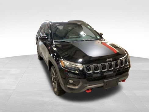 Used 2024 Jeep Compass Trailhawk w/ Trailhawk Convenience Group image 7