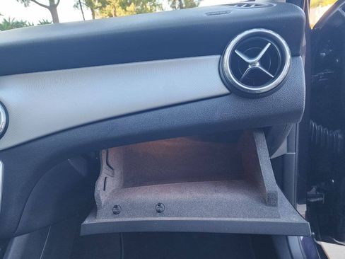 Used 2015 Mercedes-Benz GLA 250 4MATIC image 31