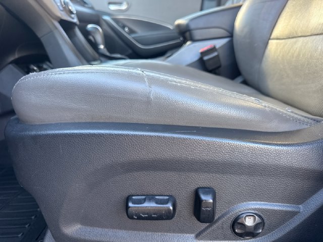 Used 2017 Hyundai Santa Fe Sport FWD image 18