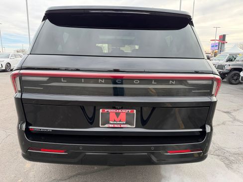 New 2025 Lincoln Navigator L Reserve image 4