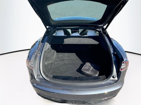 Used 2022 Tesla Model S Plaid image 27