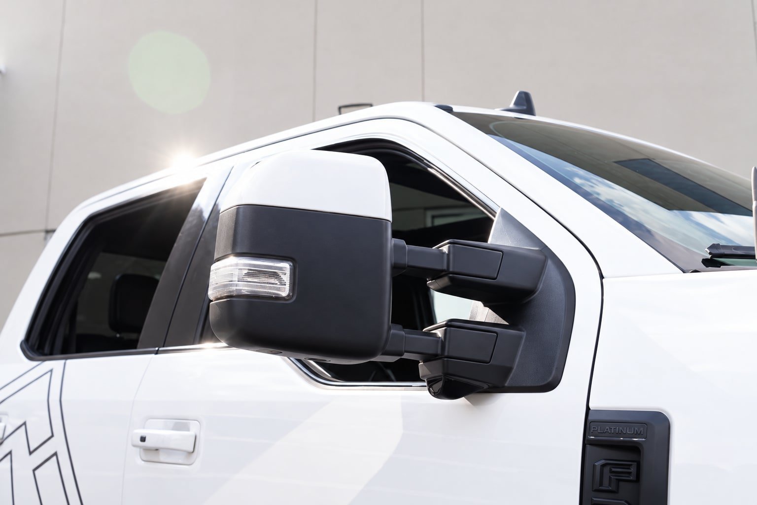 Used 2019 Ford F250 Platinum w/ Platinum Ultimate Package AWD/4WD image 17