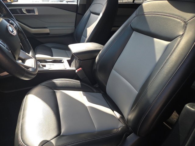 Used 2022 Ford Explorer XLT w/ Equipment Group 202A RWD image 10