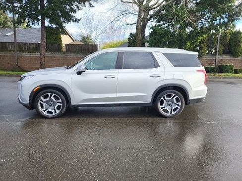 Certified 2025 Hyundai Palisade SEL image 2