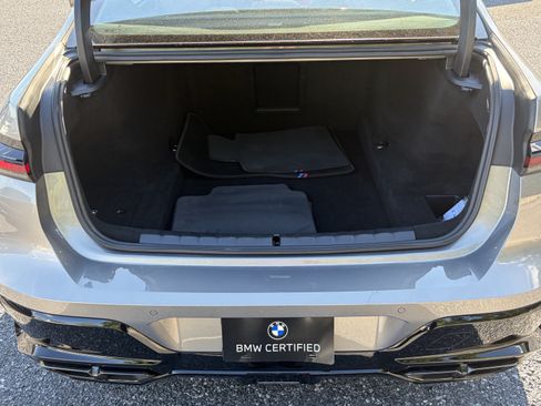 Certified 2023 BMW 760i xDrive w/ Luxury Rear Seating Package AWD/4WD image 5