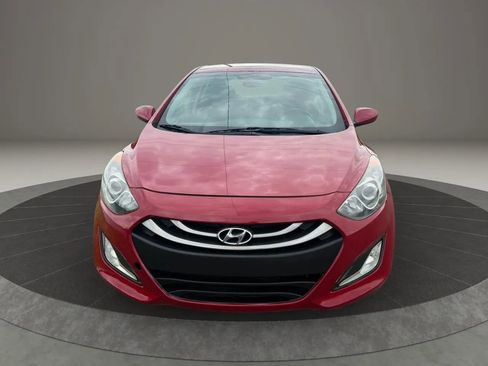 Used 2014 Hyundai Elantra GT FWD image 3