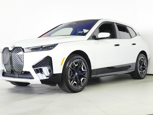 Used 2024 BMW iX xDrive50 w/ Sport Package AWD/4WD image 2