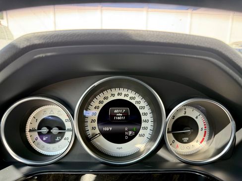 Used 2014 Mercedes-Benz E 250 BlueTEC Sedan image 26