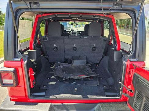 Used 2022 Jeep Wrangler Unlimited Sport AWD/4WD image 12