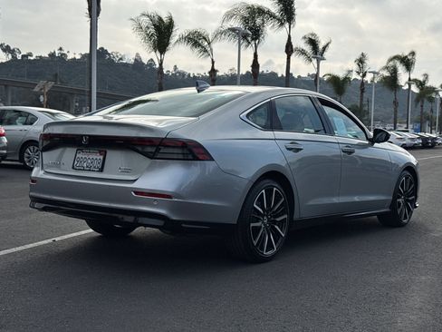 Used 2024 Honda Accord Touring image 12