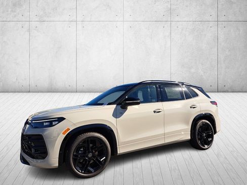 New 2026 Volkswagen Tiguan SE R-Line image 8