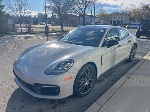 Used 2023 Porsche Panamera 4 Platinum Edition image 43