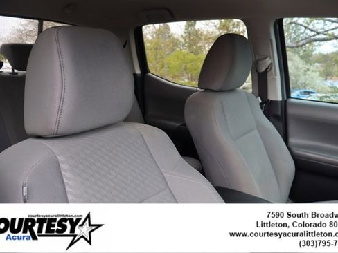Used 2021 Toyota Tacoma SR5 RWD image 31