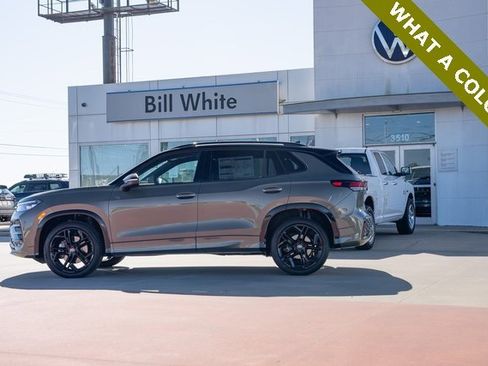 New 2026 Volkswagen Tiguan SE R-Line image 3