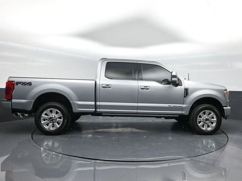 Certified 2022 Ford F350 Platinum w/ FX4 Off-Road Package image 8