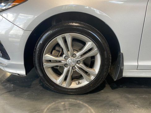 Used 2019 Hyundai Sonata SEL w/ Tech Package 02 FWD image 12