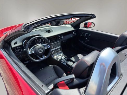 Used 2020 Mercedes-Benz SLC 300 image 36