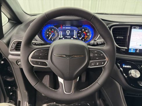 New 2026 Chrysler Pacifica Limited image 19