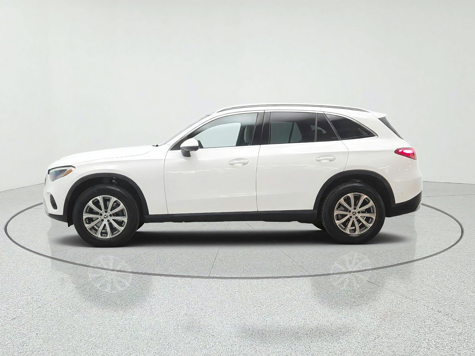 Certified 2026 Mercedes-Benz GLC 300 image 8