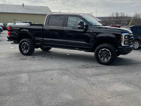 Used 2024 Ford F250 XLT w/ Black Appearance Package image 10