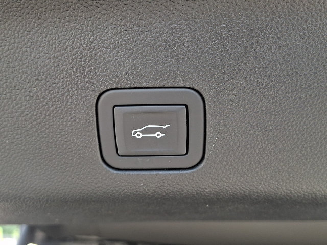 Used 2025 Chevrolet Tahoe High Country AWD/4WD image 34