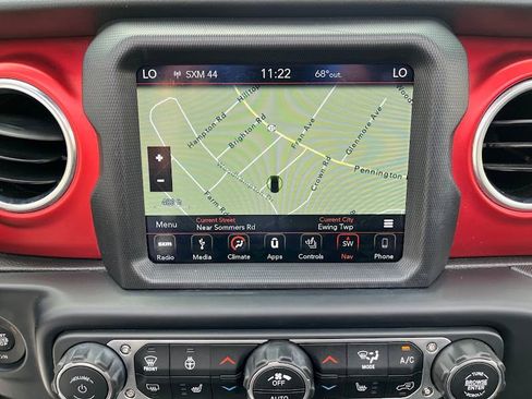 Used 2019 Jeep Wrangler Unlimited Rubicon AWD/4WD image 17