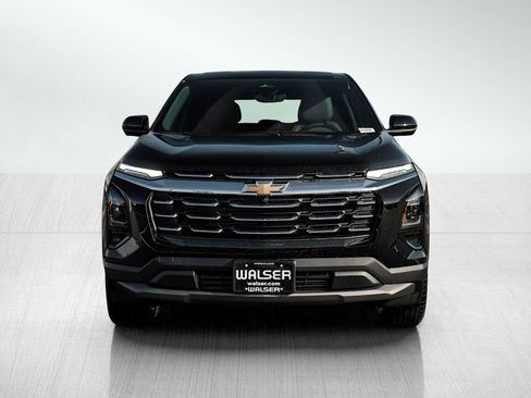 New 2026 Chevrolet Equinox LT w/ Convenience Package II AWD/4WD image 2