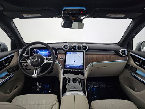 Certified 2025 Mercedes-Benz GLC 300 GLC 300 image 32