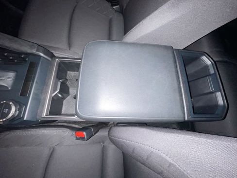 Certified 2025 Toyota Tacoma SR5 image 21