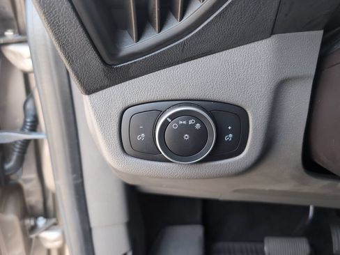 Used 2020 Ford Transit Connect XL FWD image 17