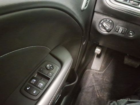 Used 2023 Dodge Challenger GT w/ Plus Package image 12