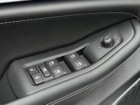 New 2025 Jeep Grand Cherokee Overland w/ Adv Protech Group III image 21