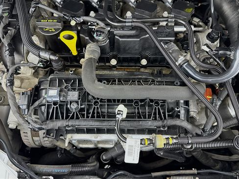 Used 2019 Ford Escape SEL image 38