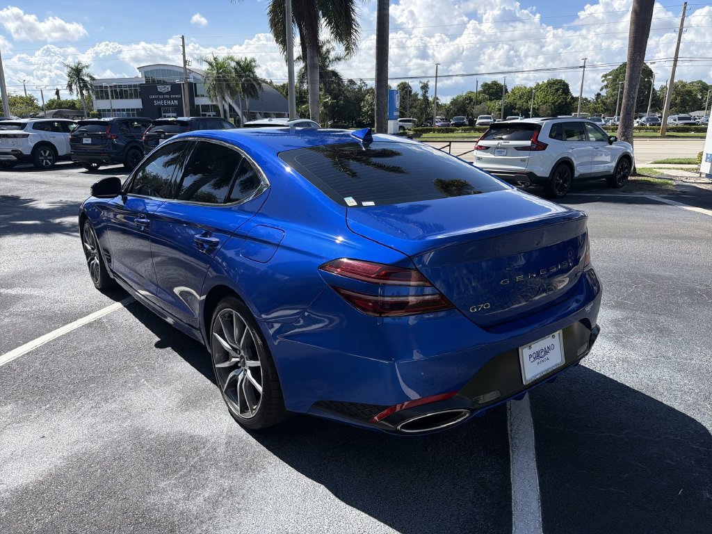 Used 2022 Genesis G70 3.3T RWD image 6