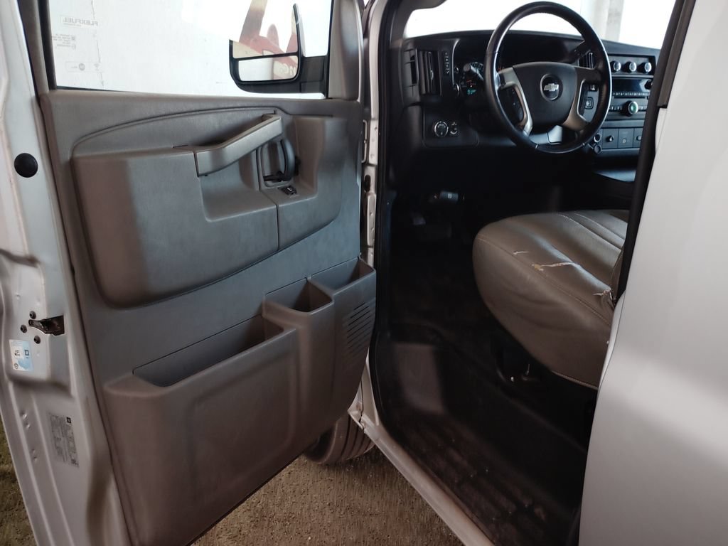 Used 2017 Chevrolet Express 2500 LS RWD image 20