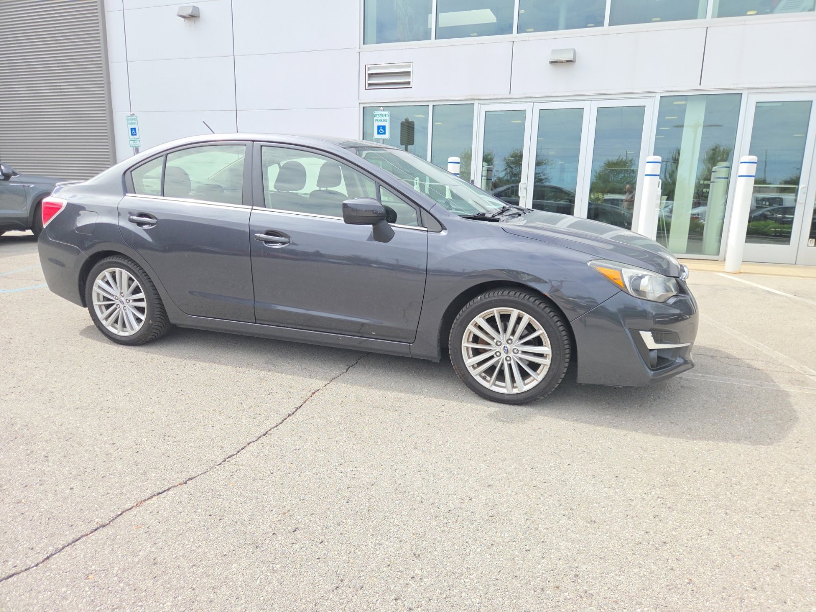 Used 2015 Subaru Impreza 2.0i Premium AWD/4WD image 2