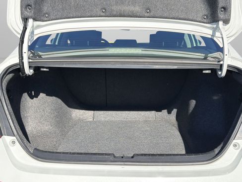 Used 2018 Honda Accord EX image 19