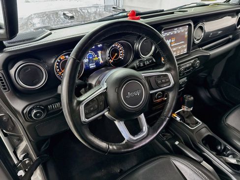 Used 2022 Jeep Wrangler Unlimited Sahara AWD/4WD image 24
