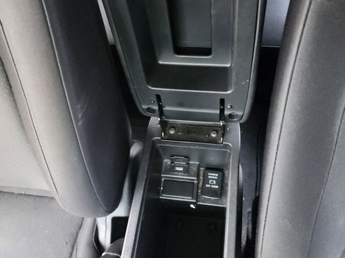 Used 2015 Mitsubishi Outlander Sport ES image 12