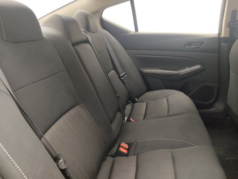 Used 2025 Nissan Altima 2.5 SV FWD image 19