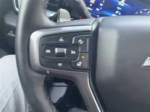 Used 2024 Chevrolet Silverado 1500 High Country w/ Technology Package image 34