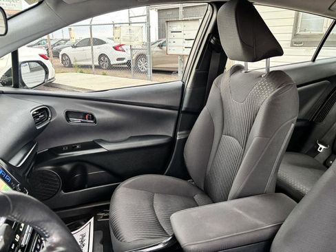 Used 2018 Toyota Prius Prime Plus image 14