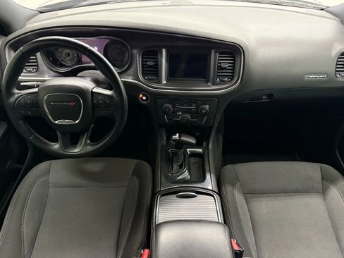 Used 2018 Dodge Charger SXT w/ Blacktop Package image 2