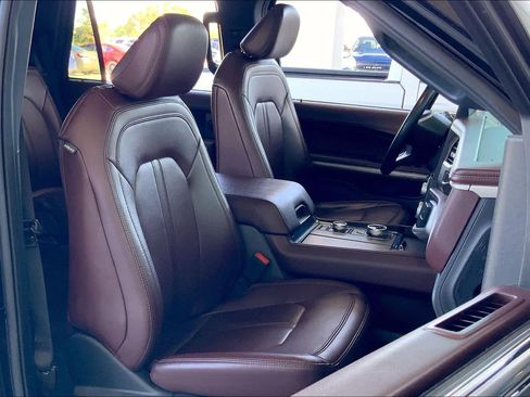 Certified 2022 Ford Expedition Limited AWD/4WD image 8
