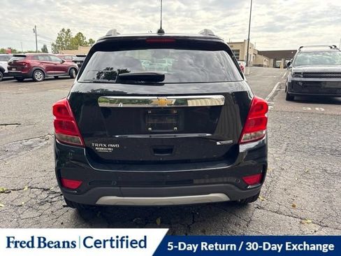 Used 2017 Chevrolet Trax Premier w/ Driver Confidence II Package AWD/4WD image 9