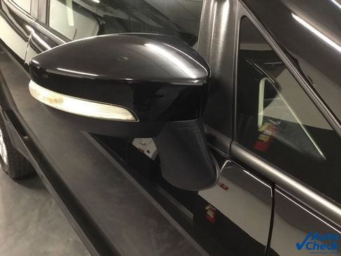 Used 2019 Ford EcoSport SE image 16