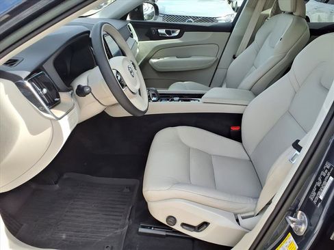 Certified 2023 Volvo XC60 B5 Plus w/ Protection Package Premier image 20