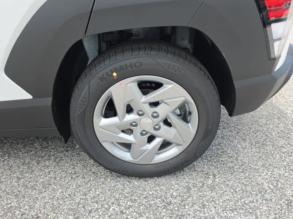 New 2027 Hyundai Kona SE FWD image 14