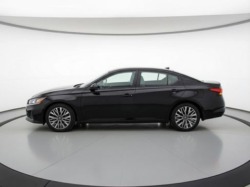 Used 2025 Nissan Altima 2.5 SV image 5